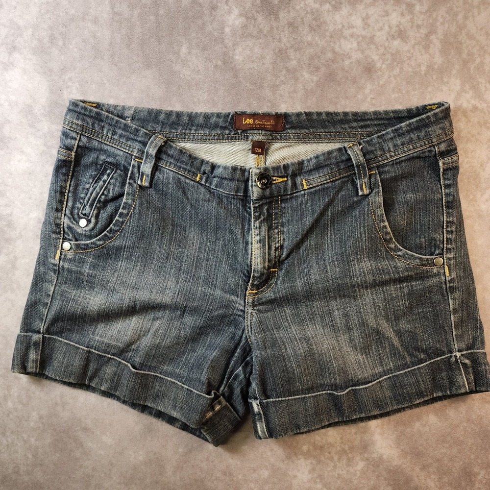 Lee One True Fit Denim Shorts Size 12M Blue Medium Wash Low Rise Cuffed Hem